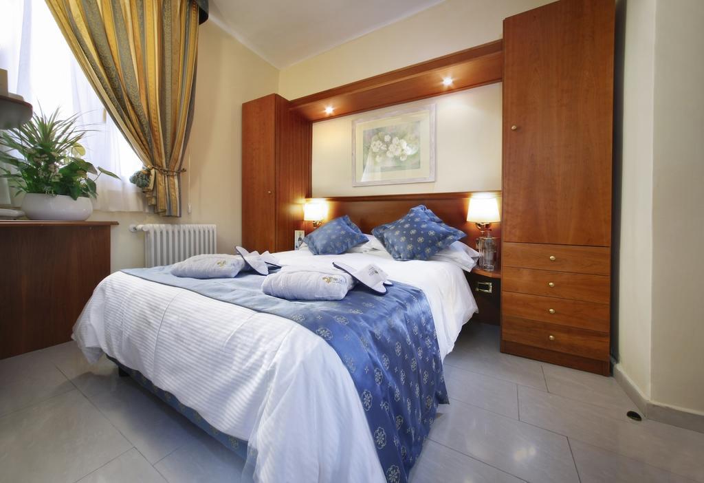 Hotel Ristorante Toscana Alassio Zewnętrze zdjęcie