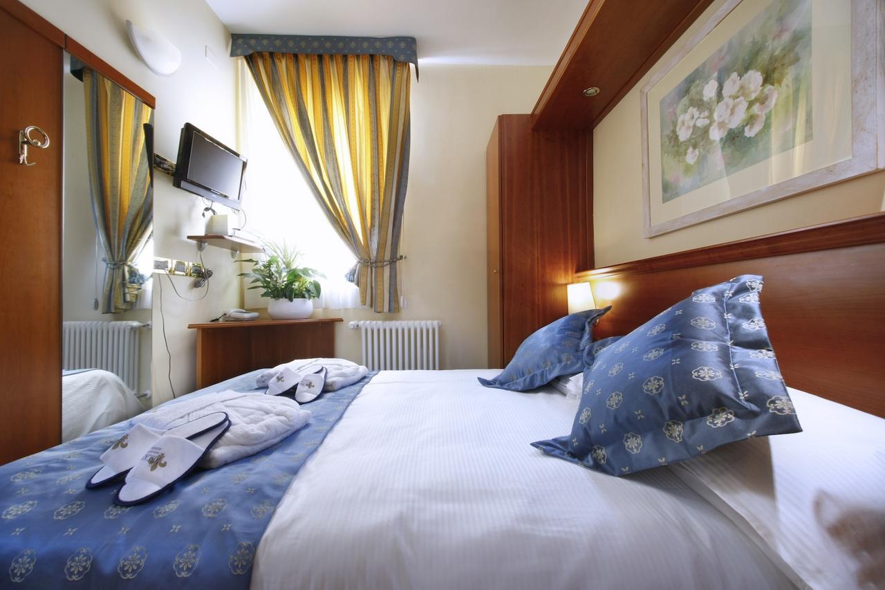 Hotel Ristorante Toscana Alassio Zewnętrze zdjęcie